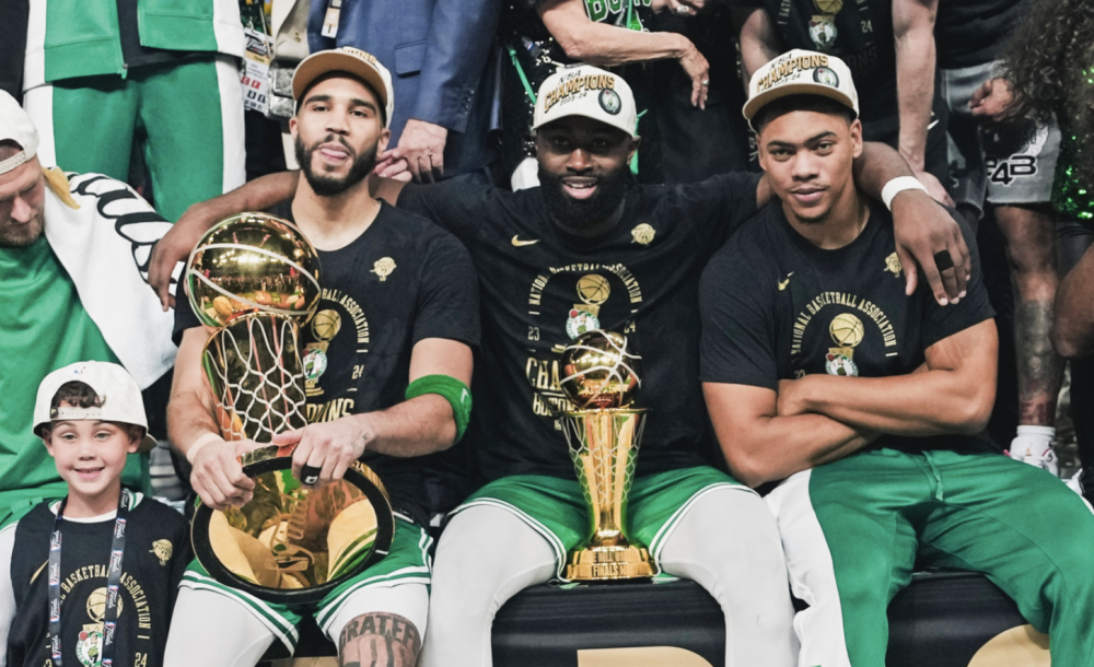 关于塔图姆在独行侠比赛中夺冠，重要助攻引发热议！赢得满堂喝彩的信息九游网页版